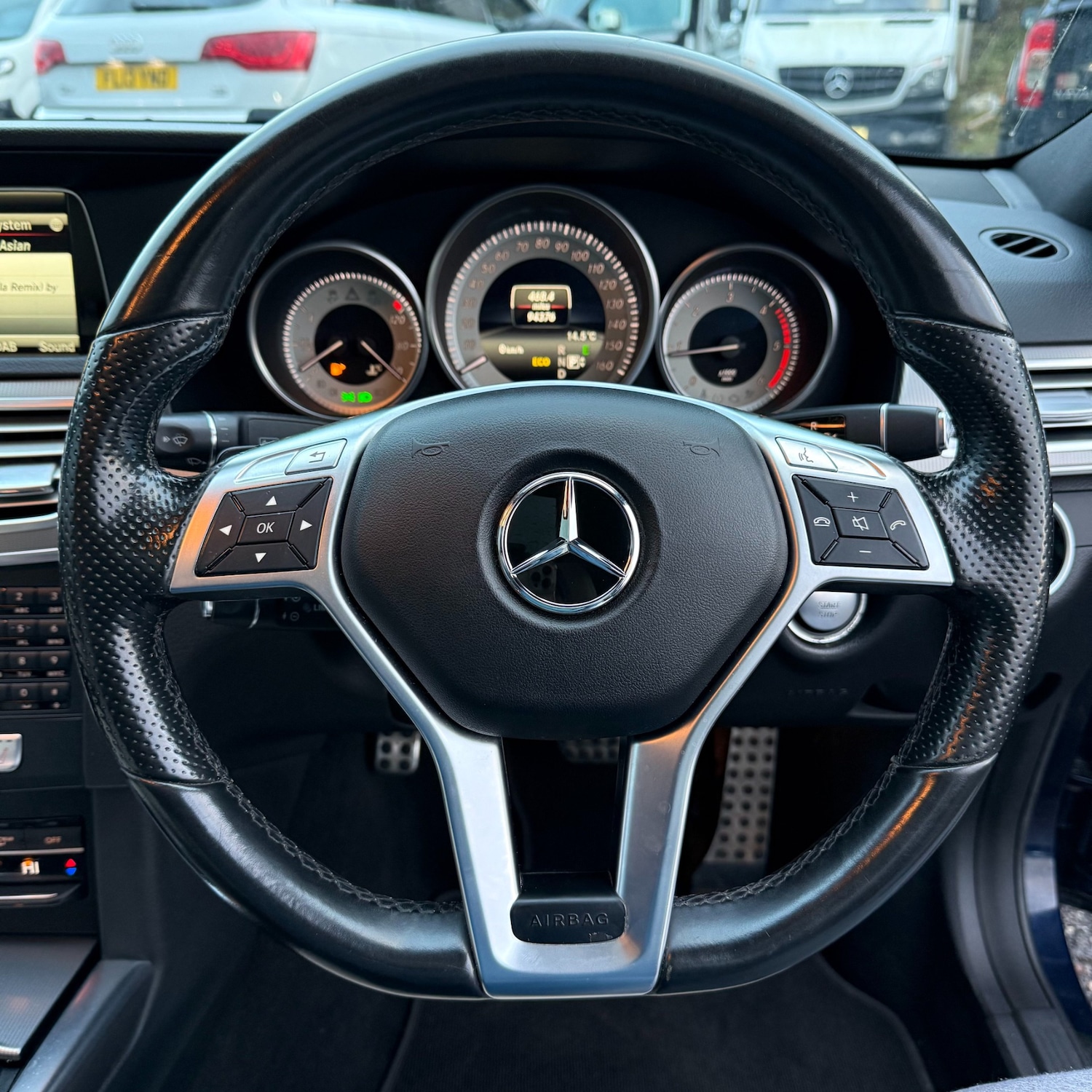 Used Mercedes-Benz E Class 2014 for sale - 76877876: Photo 14