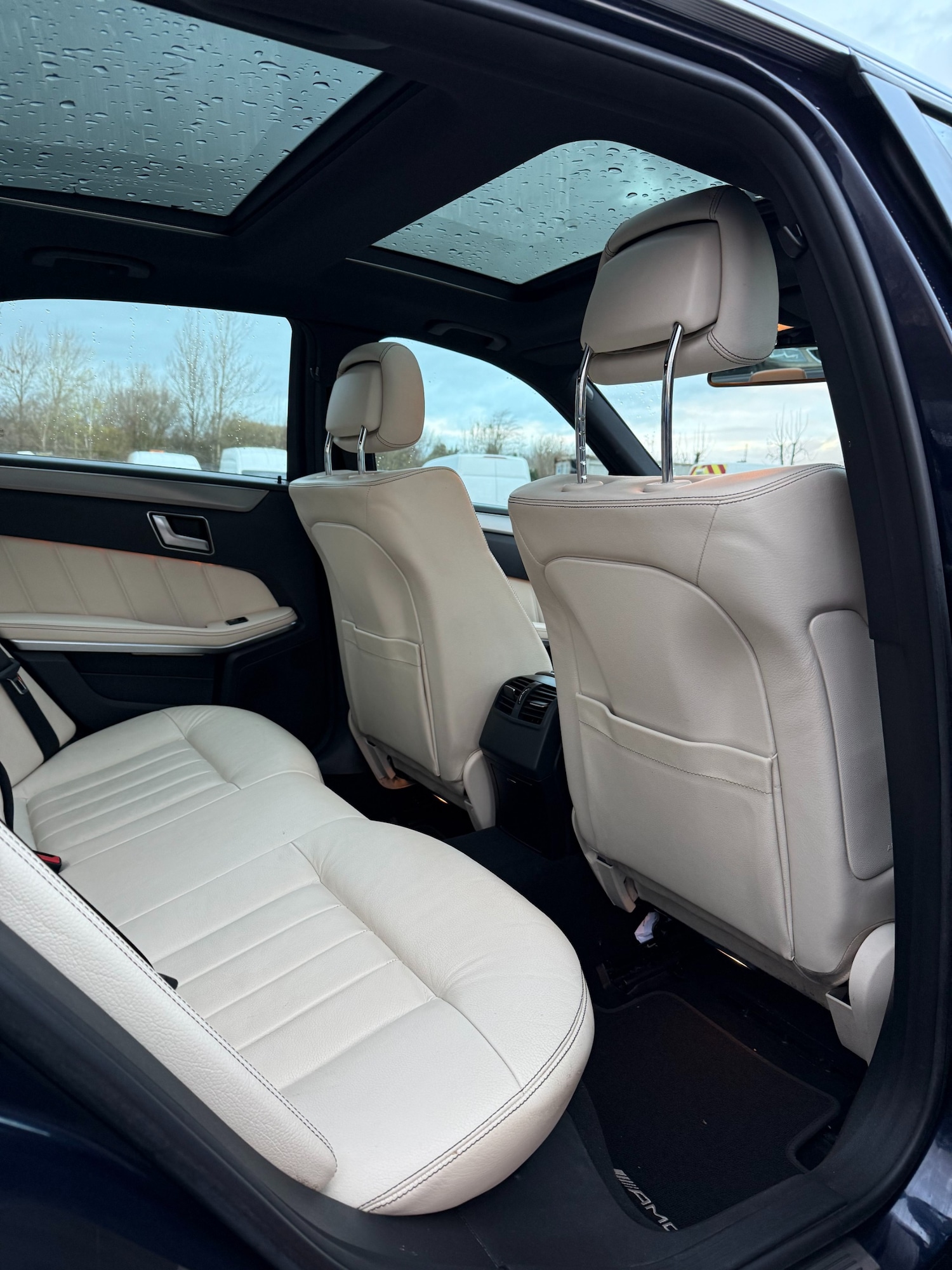 Used Mercedes-Benz E Class 2014 for sale - 76877876: Photo 18