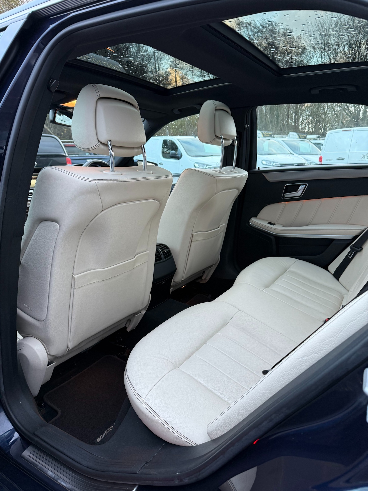 Used Mercedes-Benz E Class 2014 for sale - 76877876: Photo 20