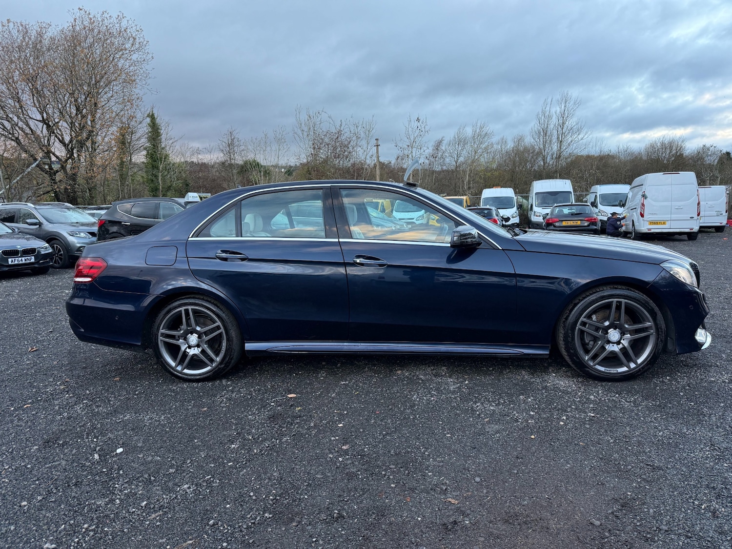 Used Mercedes-Benz E Class 2014 for sale - 76877876: Photo 4