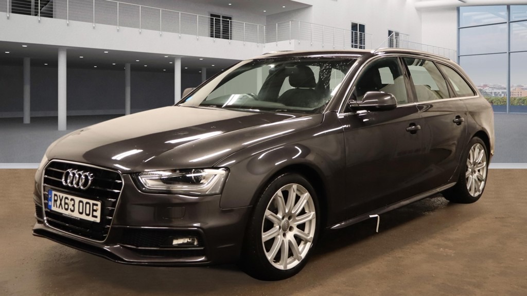 Used Audi A4 2013 for sale - 77167726: Photo 2