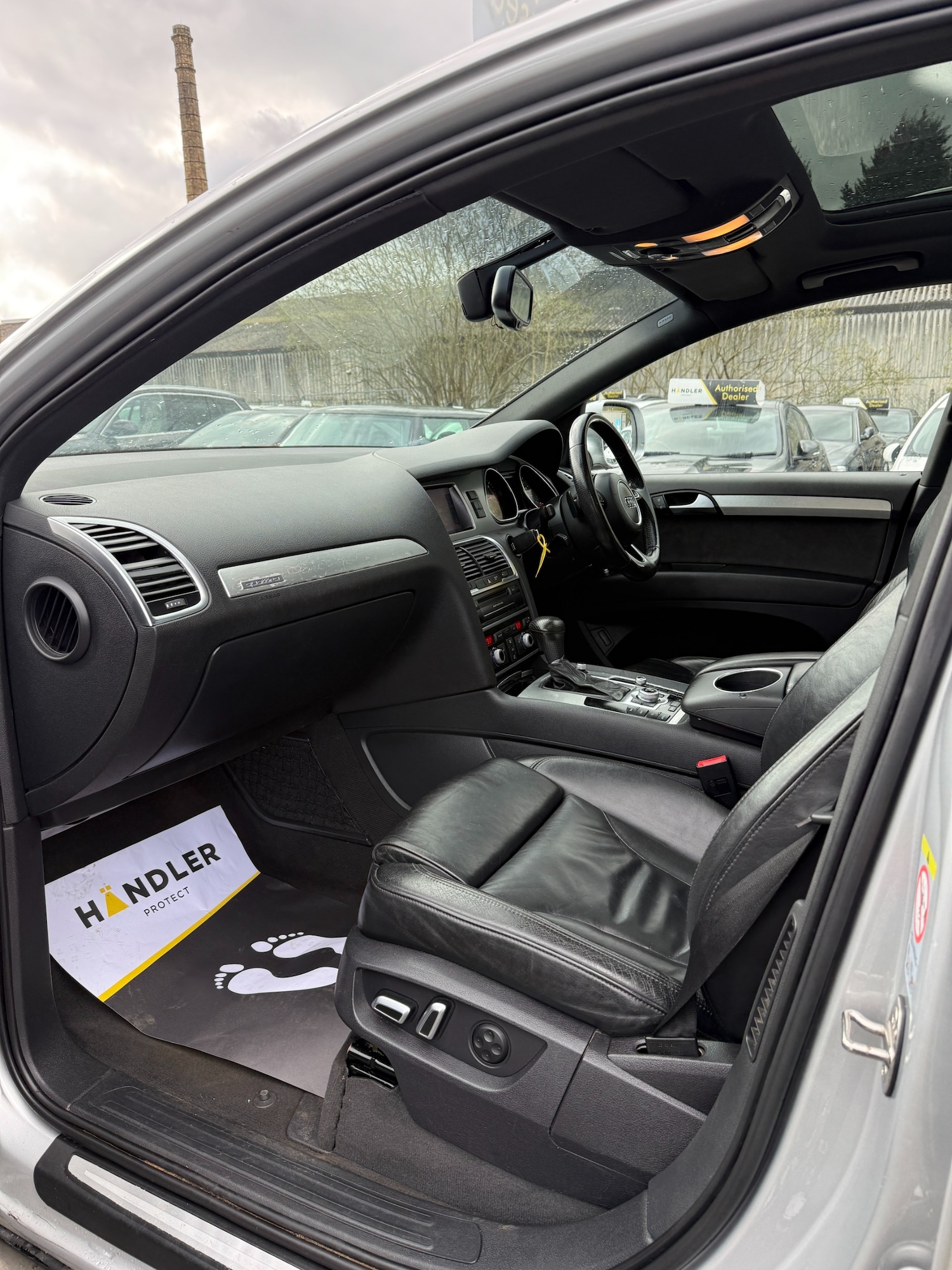 Used Audi Q7 2014 for sale - 78142045: Photo 17