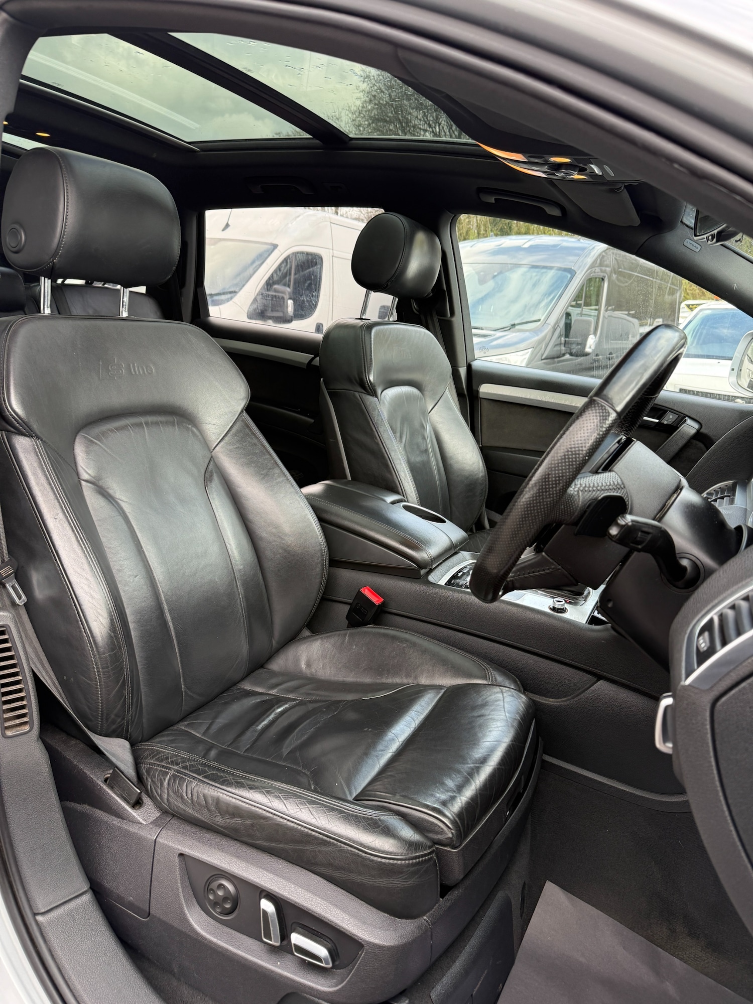 Used Audi Q7 2014 for sale - 78142045: Photo 9