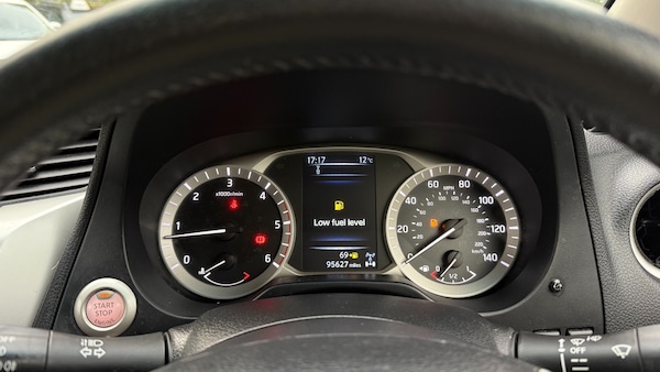 Used Nissan Navara 2018 for sale - 76129072: Photo 12