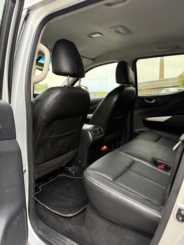 Used Nissan Navara 2018 for sale - 76129072: Photo 19