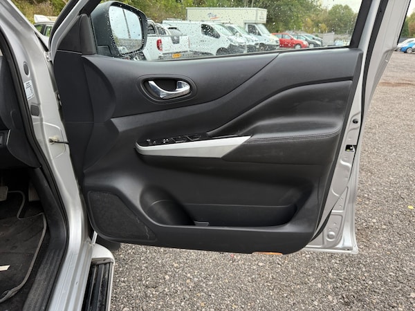 Used Nissan Navara 2018 for sale - 76129072: Photo 21