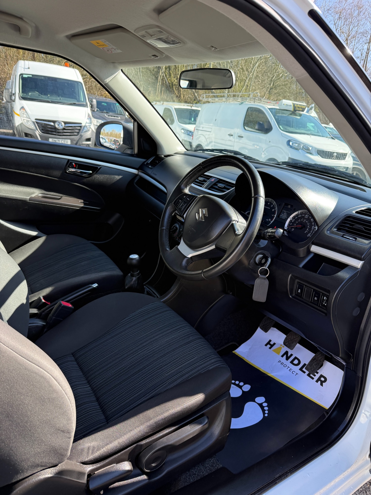 Used Suzuki Swift 2014 for sale - 77932333: Photo 11