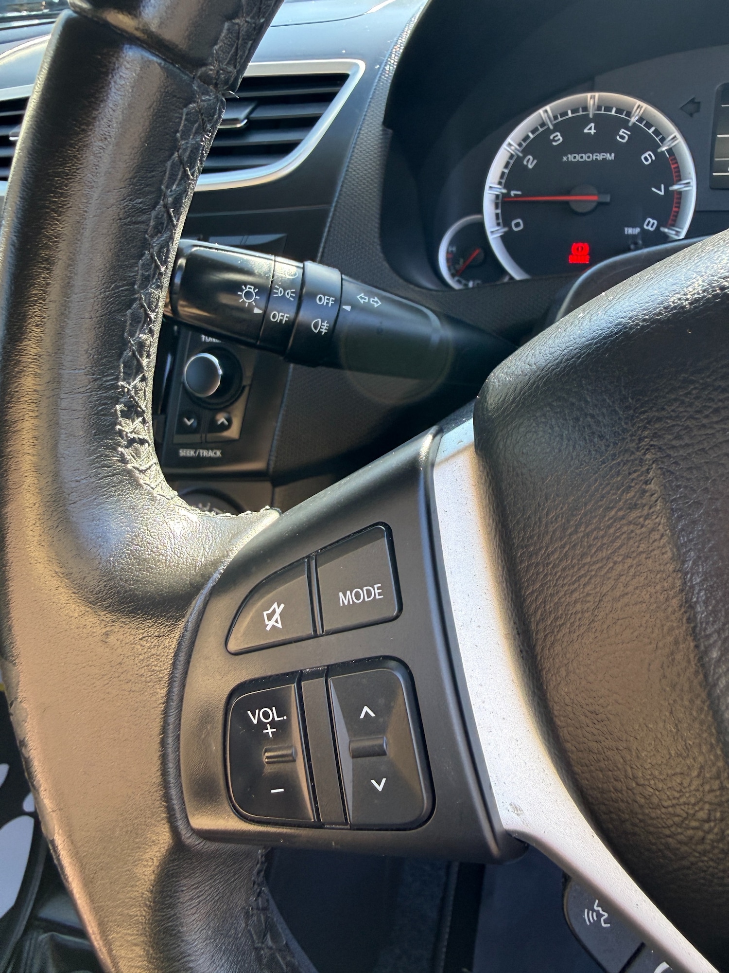 Used Suzuki Swift 2014 for sale - 77932333: Photo 15