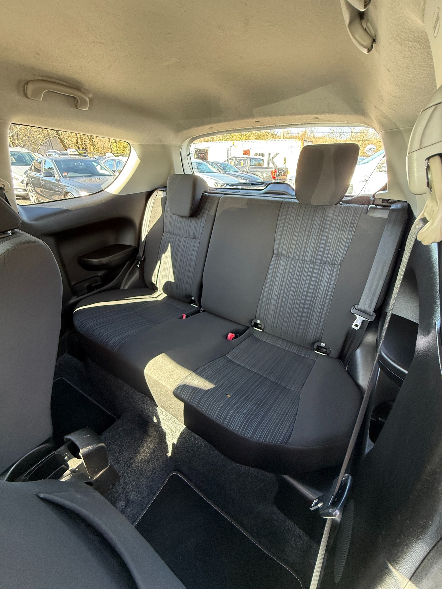 Used Suzuki Swift 2014 for sale - 77932333: Photo 21