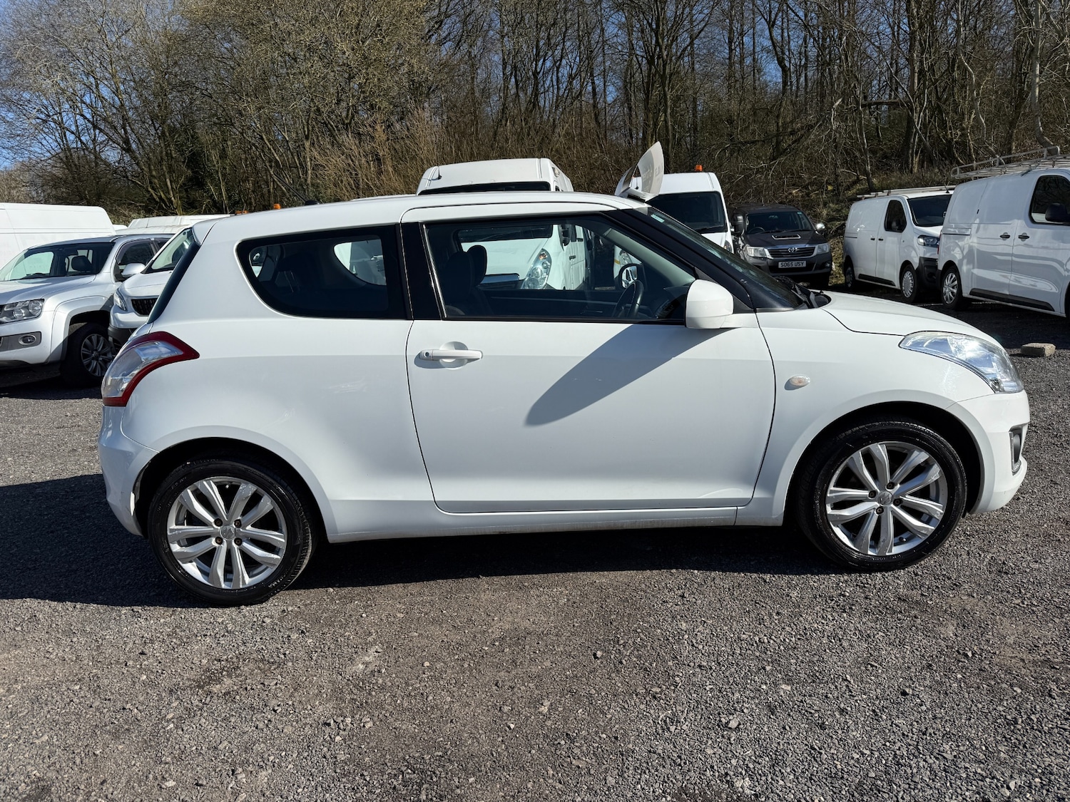 Used Suzuki Swift 2014 for sale - 77932333: Photo 4