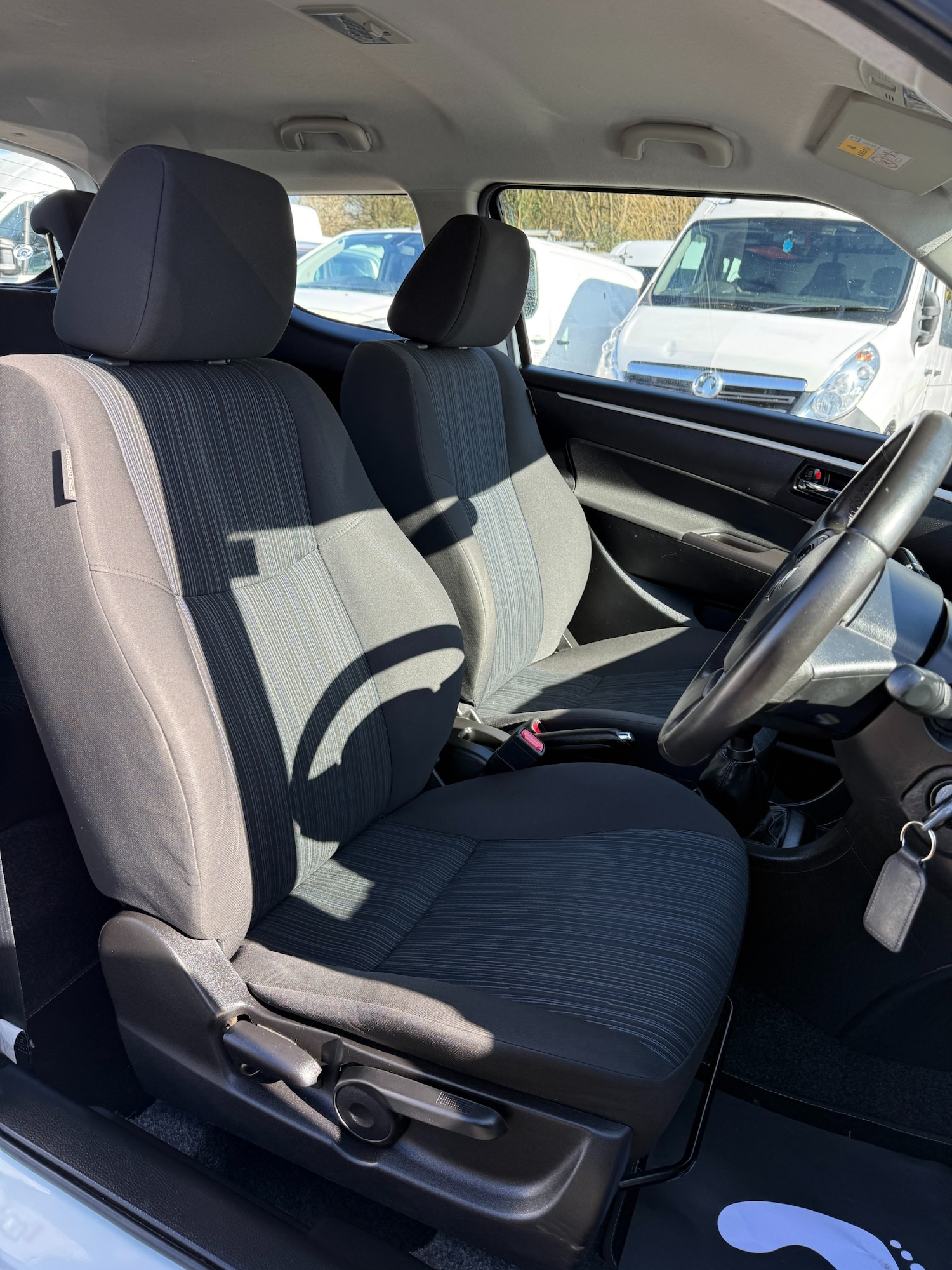 Used Suzuki Swift 2014 for sale - 77932333: Photo 9