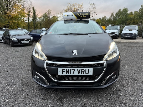 Used Peugeot 208 2017 for sale - 76243936: Photo 2