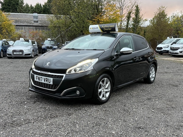 Used Peugeot 208 2017 for sale - 76243936: Photo 3