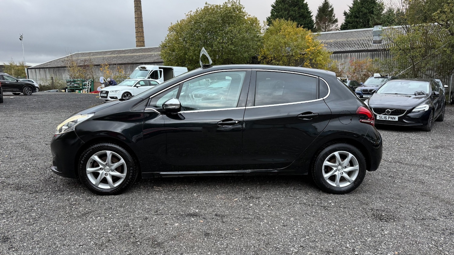 Used Peugeot 208 2017 for sale - 76243936: Photo 5