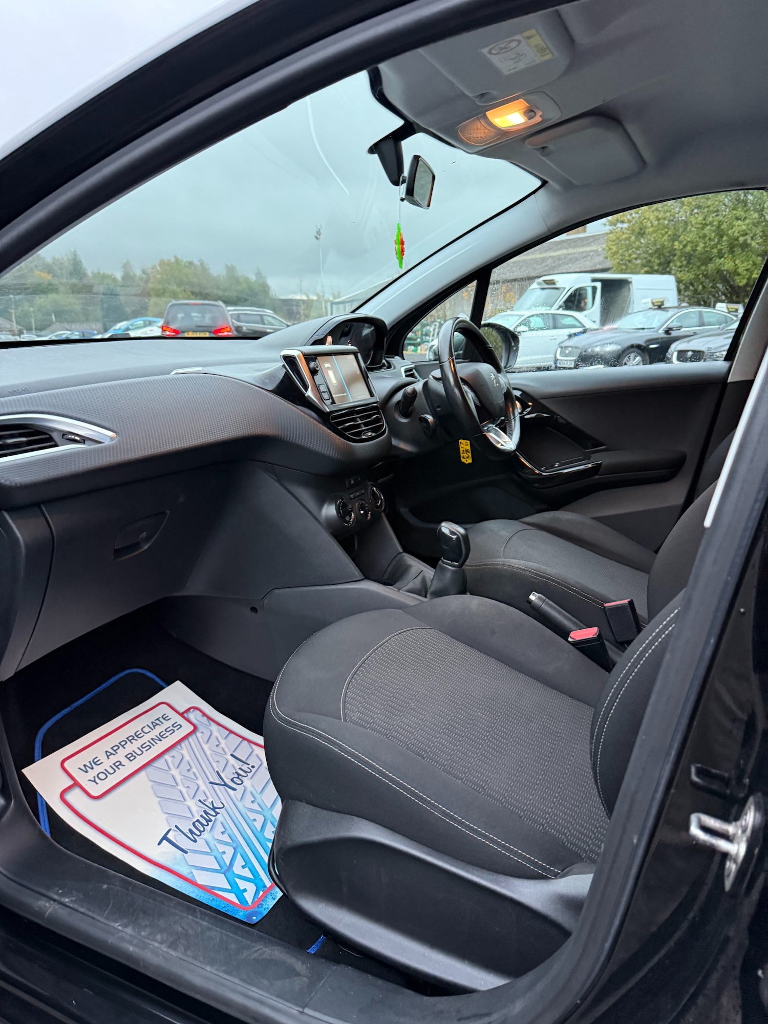 Used Peugeot 208 2017 for sale - 77541403: Photo 16