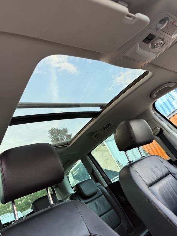 Used Volkswagen Sharan 2013 for sale - 76243345: Photo 16