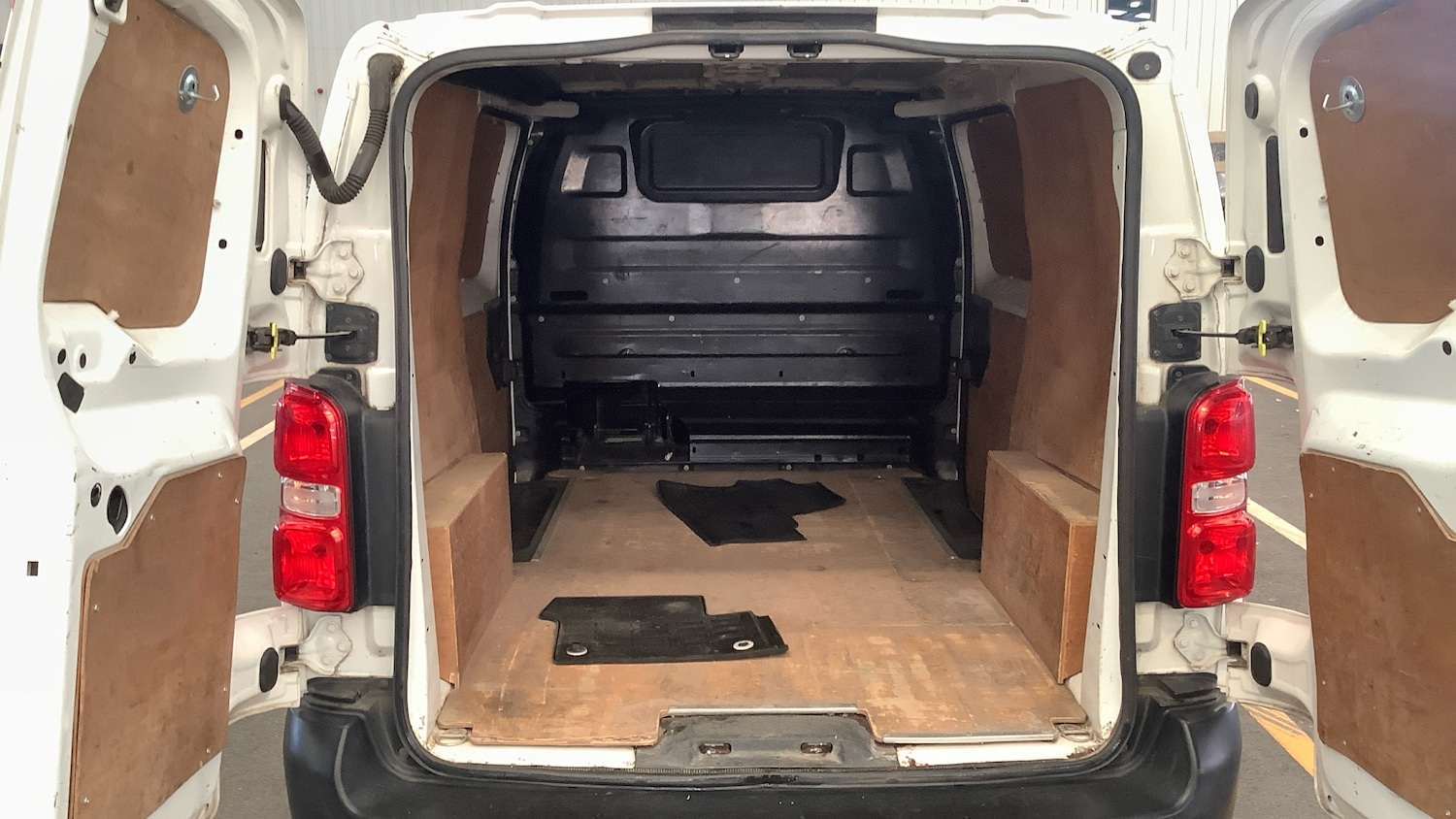 Used Citroen Dispatch 2016 for sale - 76672509: Photo 8