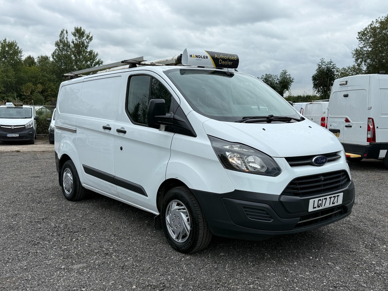 Used Ford Transit Custom 2017 for sale - 75698918: Photo 1