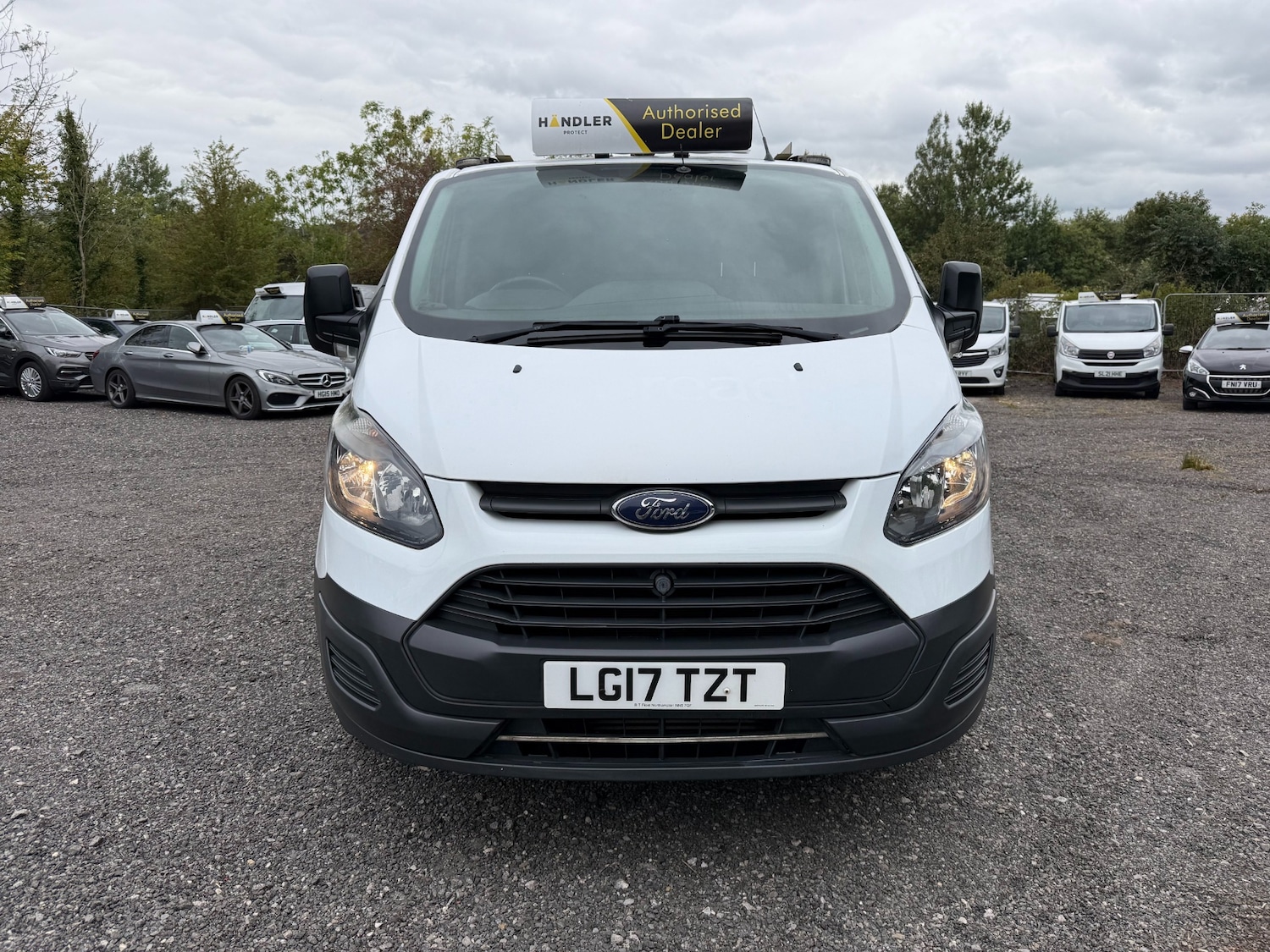 Used Ford Transit Custom 2017 for sale - 75698918: Photo 2