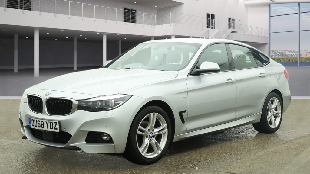 Used BMW 3 Series 2018 for sale - 77323723: Photo 2