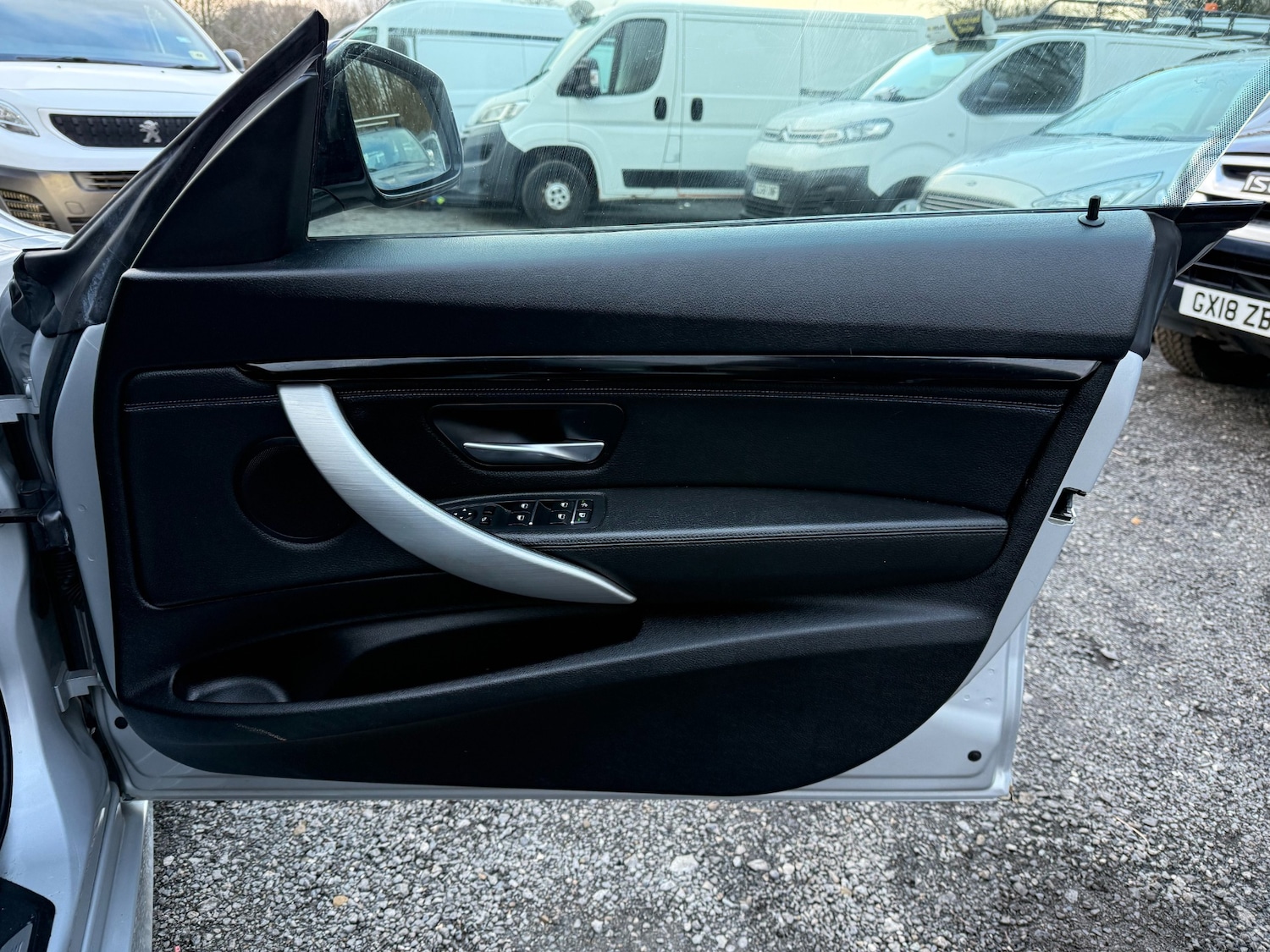 Used BMW 3 Series 2018 for sale - 77323723: Photo 24