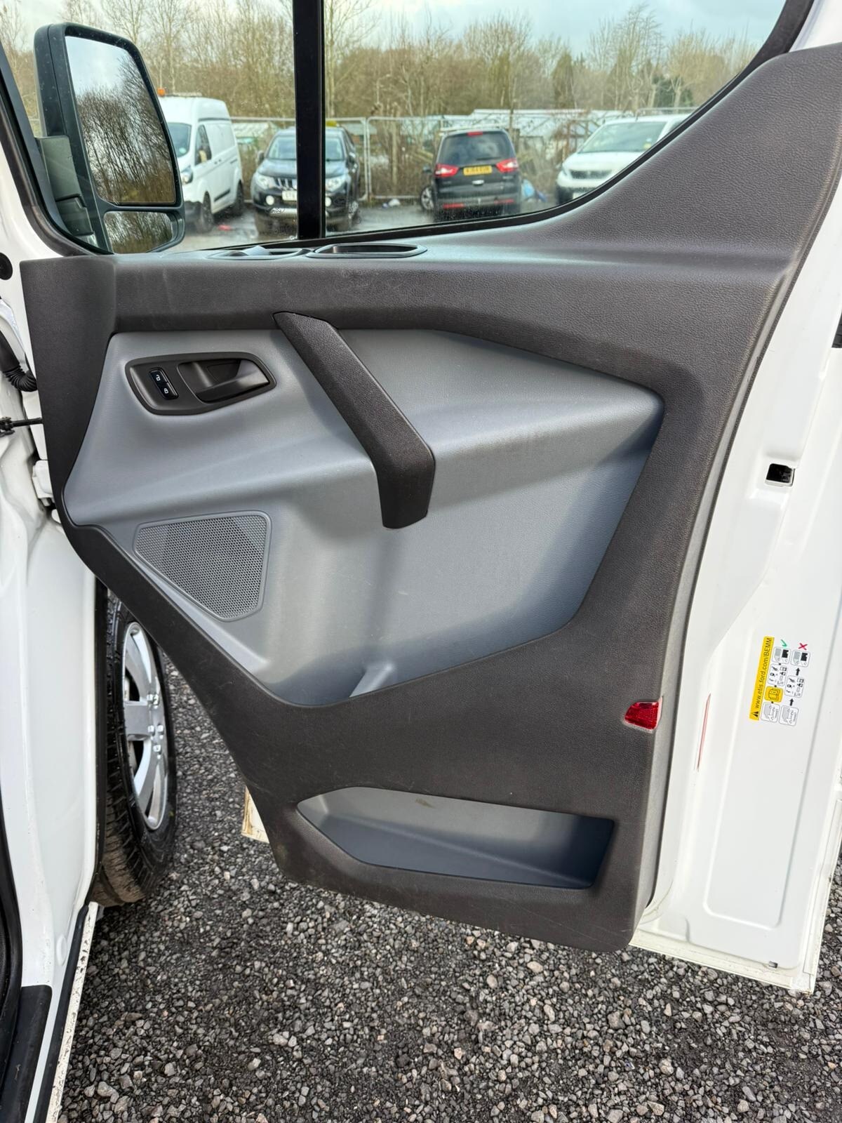 Used Ford Transit Custom 2017 for sale - 77135941: Photo 25