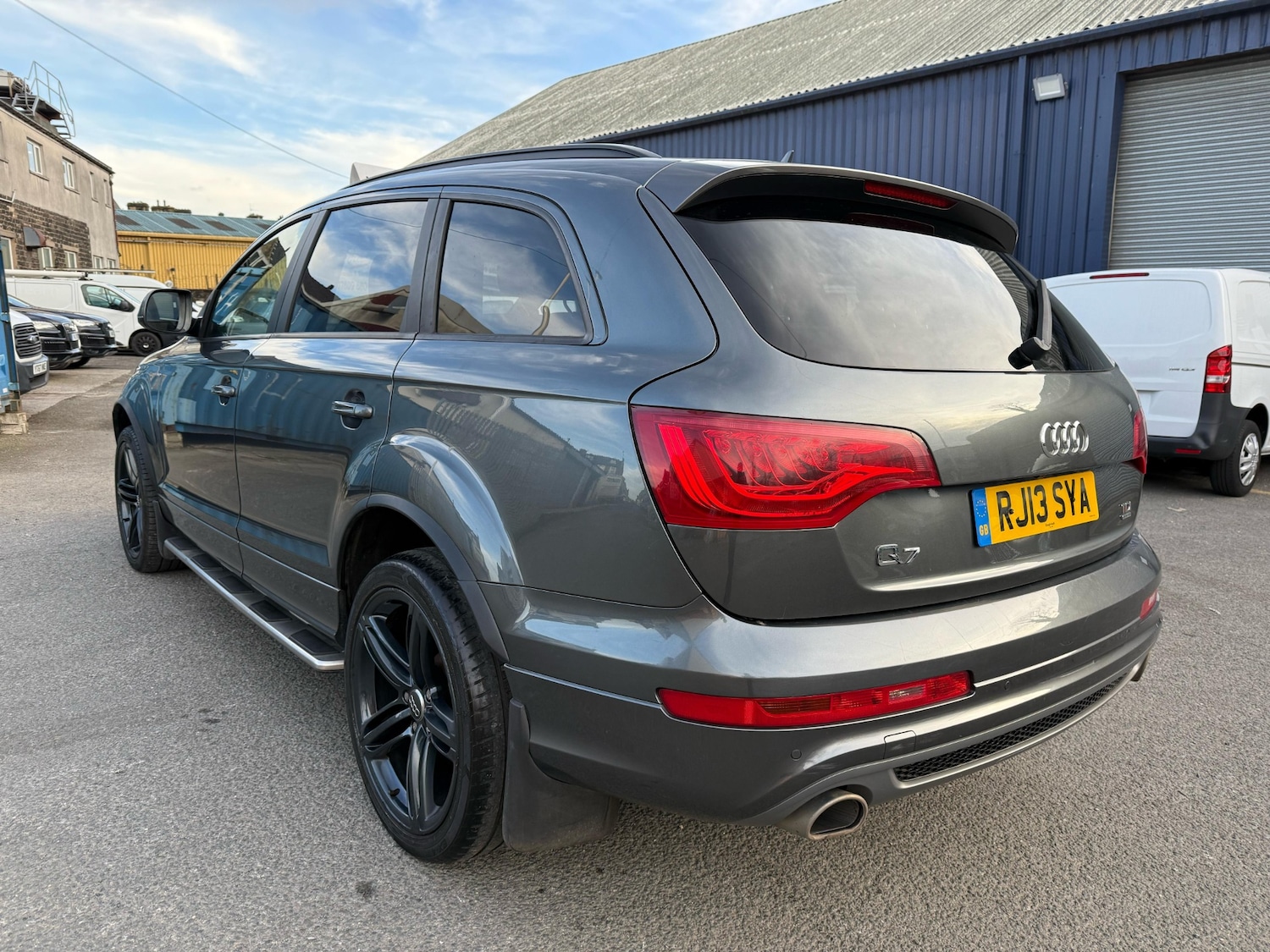 Used Audi Q7 2013 for sale - 76077245: Photo 8