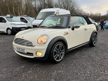 Used MINI Convertible 2010 for sale - 77129747: Photo