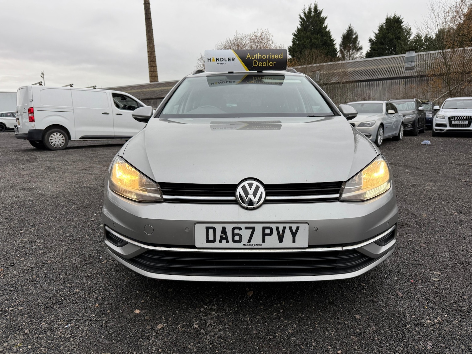 Used Volkswagen Golf 2017 for sale - 77352203: Photo 2