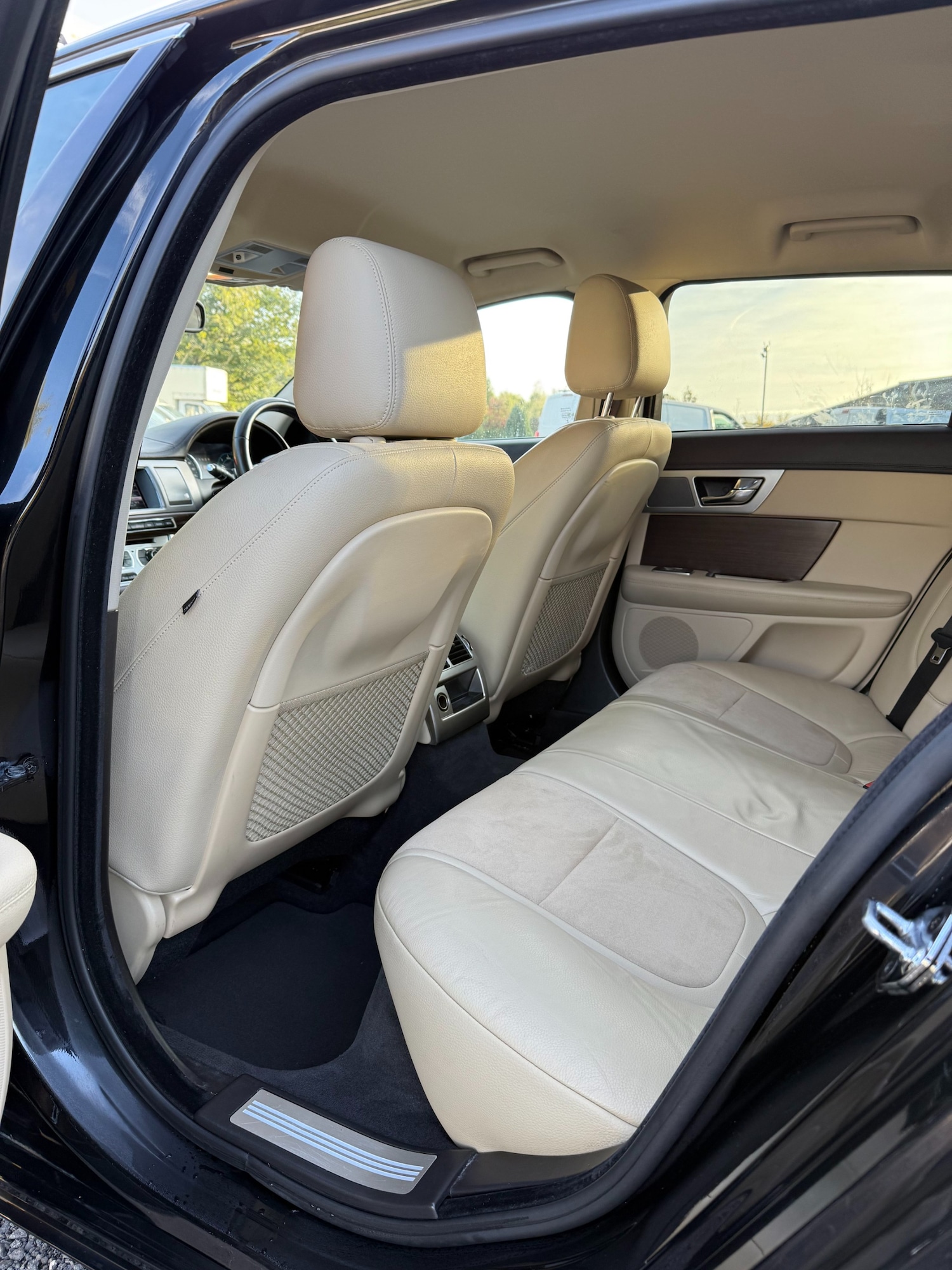 Used Jaguar XF 2013 for sale - 76844694: Photo 20