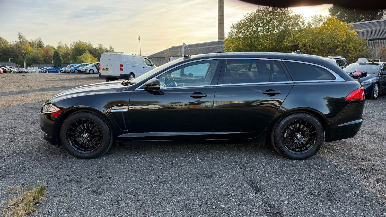 Used Jaguar XF 2013 for sale - 76844694: Photo 5