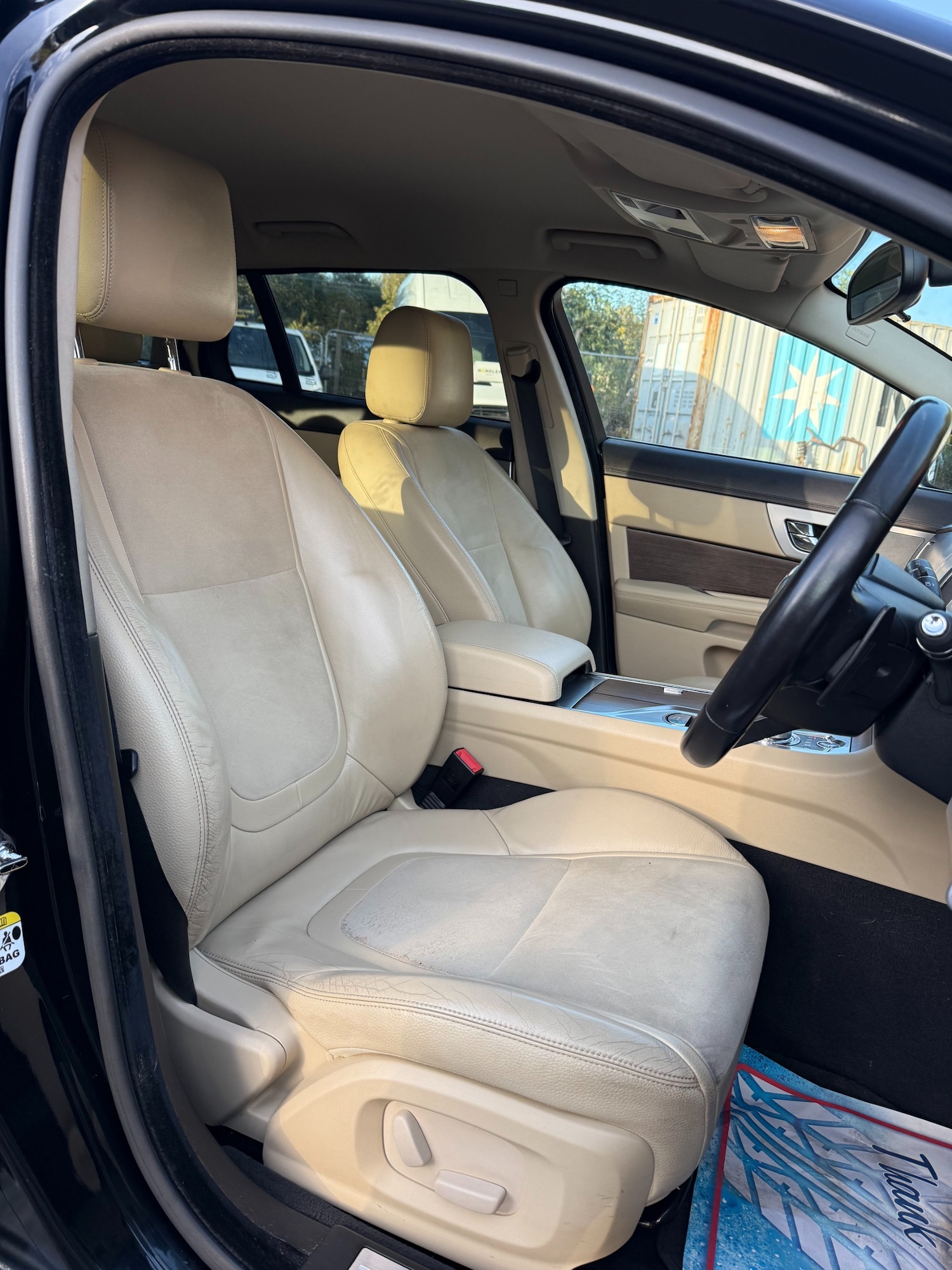 Used Jaguar XF 2013 for sale - 76844694: Photo 9