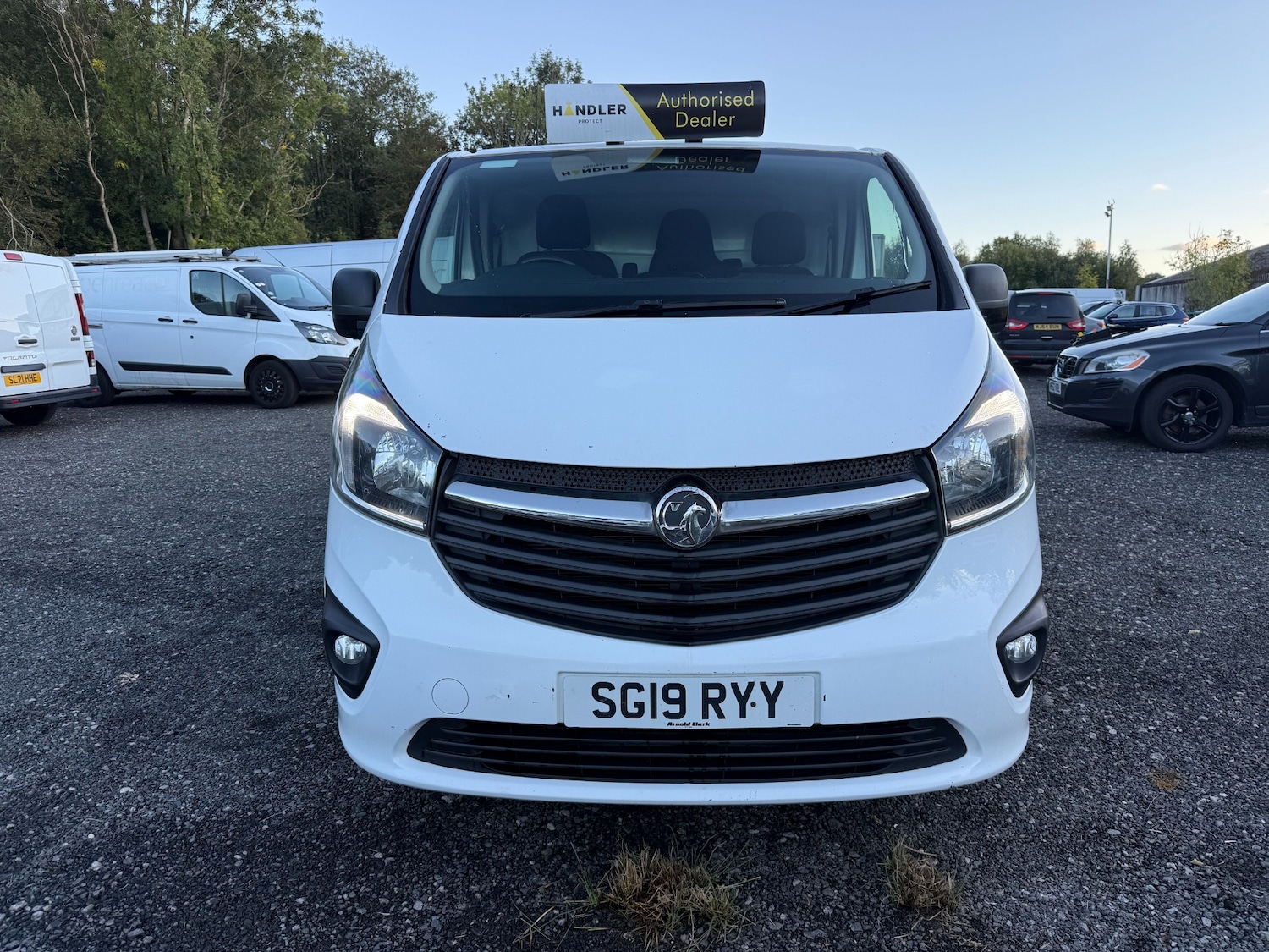 Used Vauxhall Vivaro 2019 for sale - 75955204: Photo 2