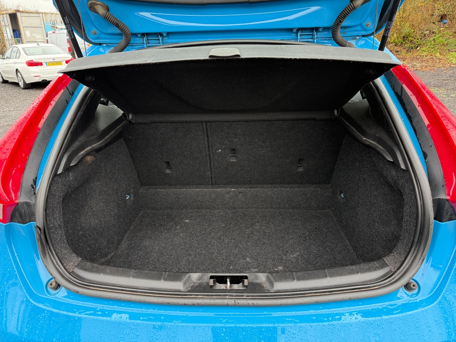 Used Volvo V40 2013 for sale - 77033396: Photo 21