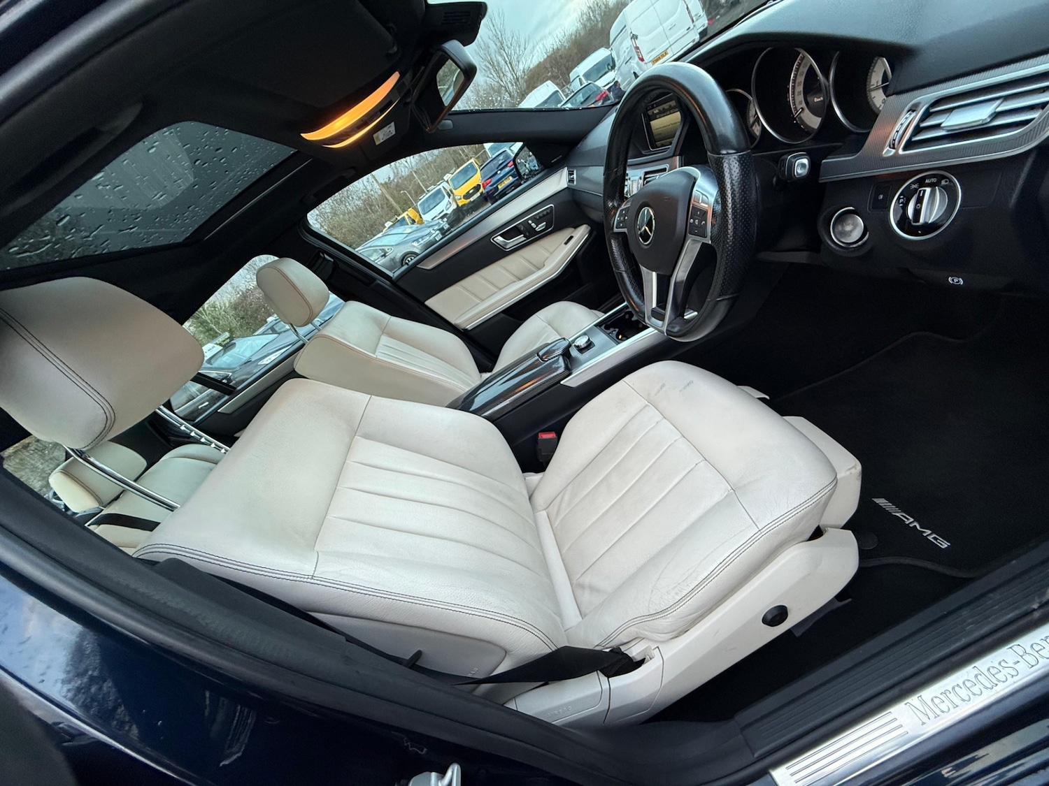 Used Mercedes-Benz E Class 2014 for sale - 76244020: Photo 11