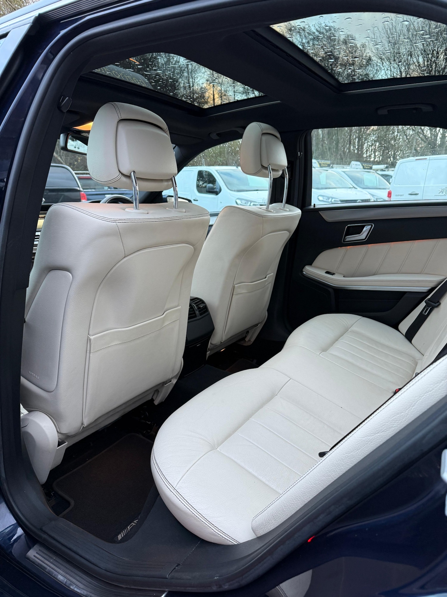 Used Mercedes-Benz E Class 2014 for sale - 76244020: Photo 20