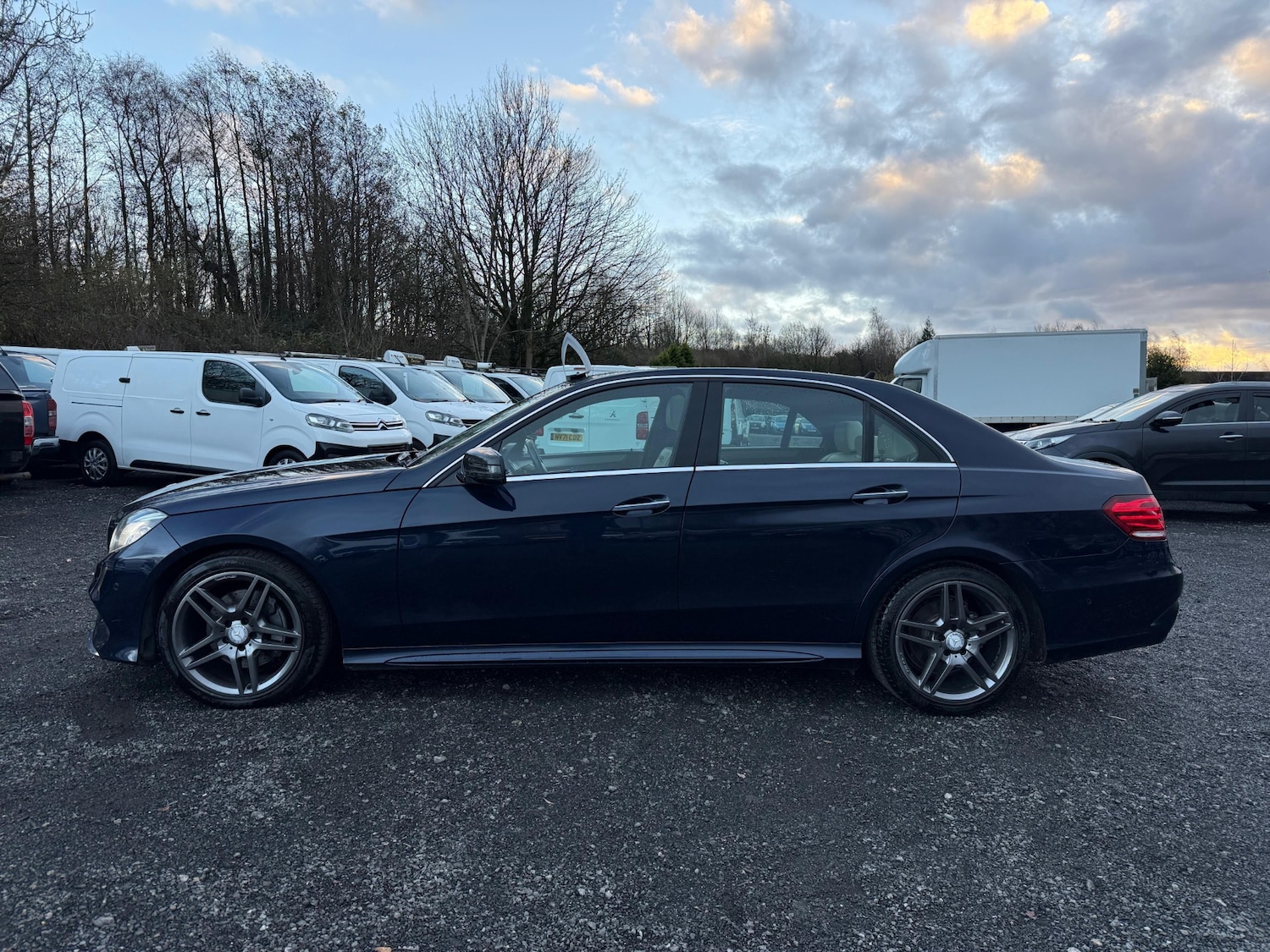 Used Mercedes-Benz E Class 2014 for sale - 76244020: Photo 5