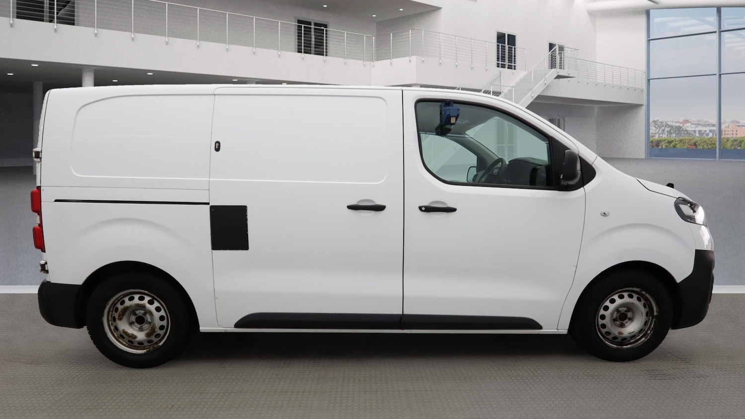 Used Vauxhall Vivaro 2019 for sale - 76504901: Photo 5