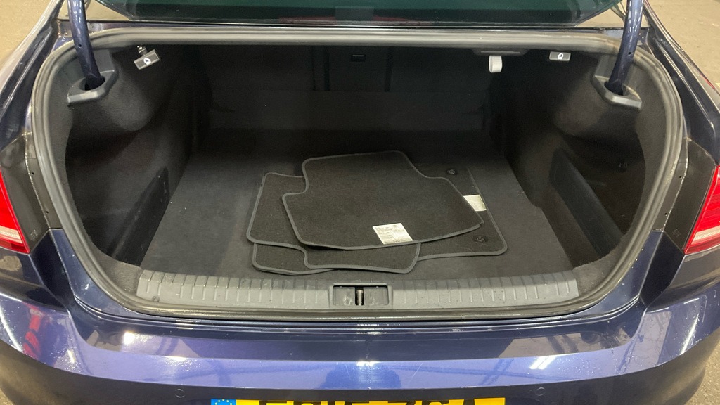 Used Volkswagen Passat 2015 for sale - 77282497: Photo 8