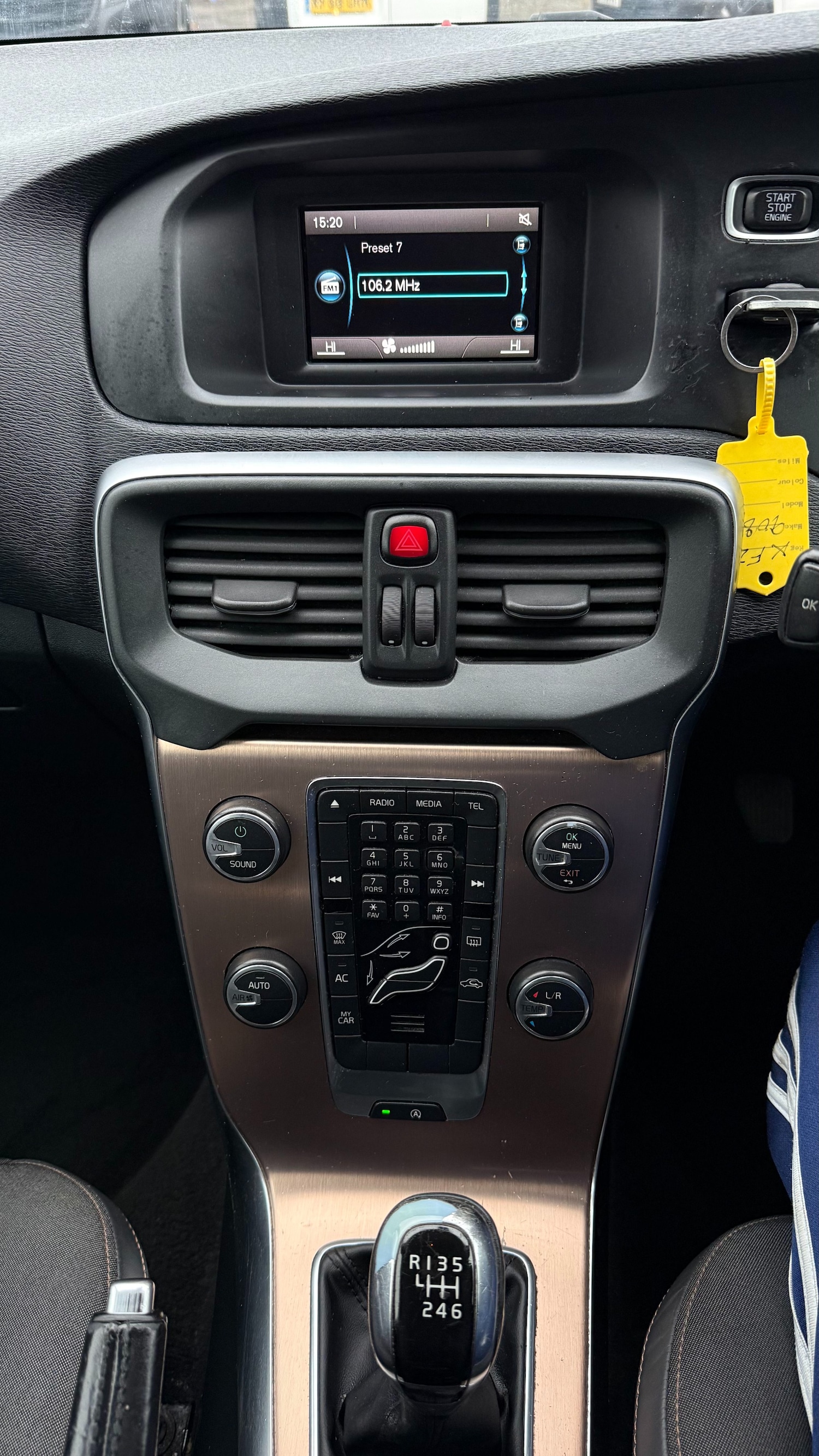 Used Volvo V40 2015 for sale - 78197764: Photo 15