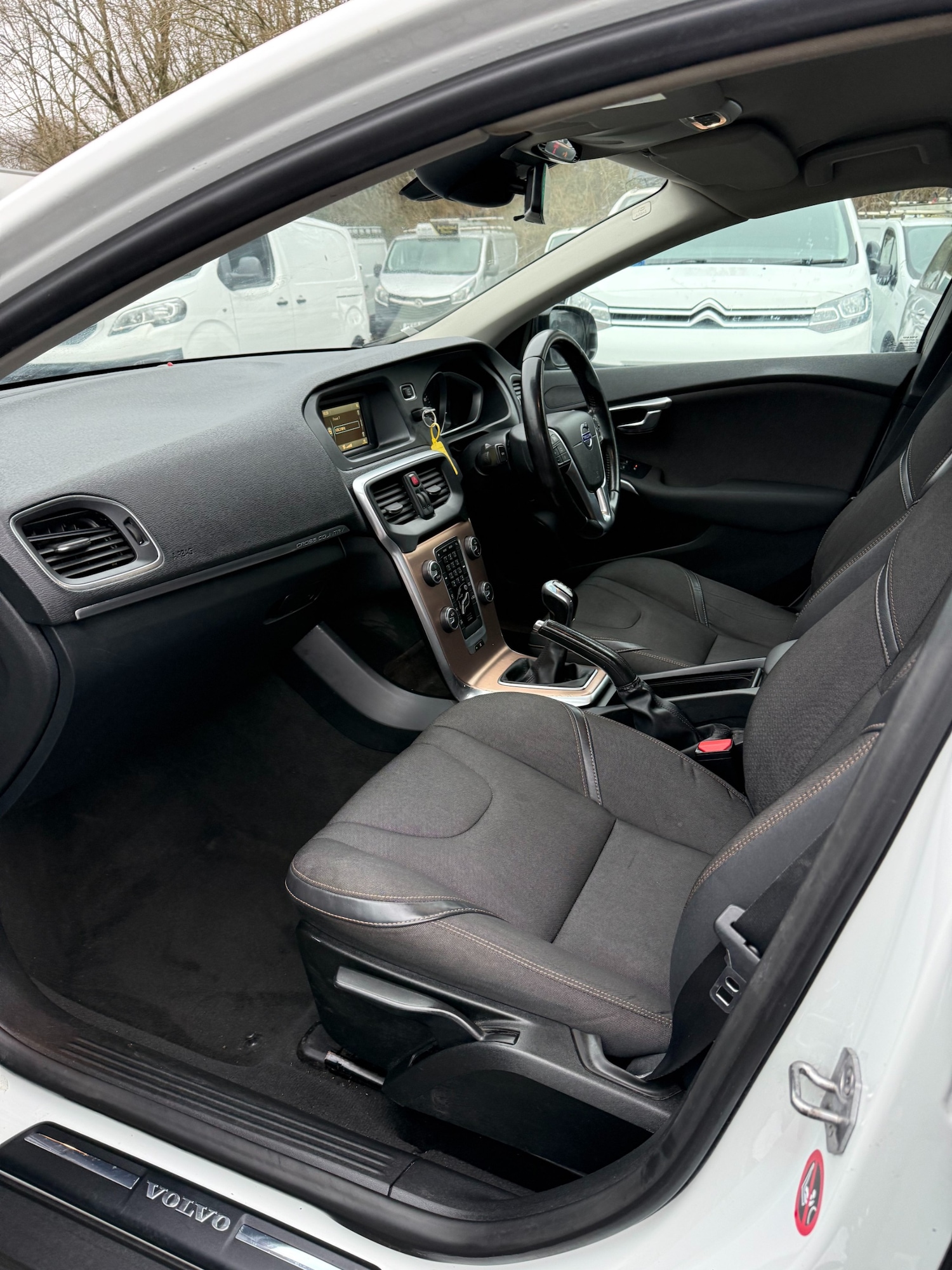 Used Volvo V40 2015 for sale - 78197764: Photo 17