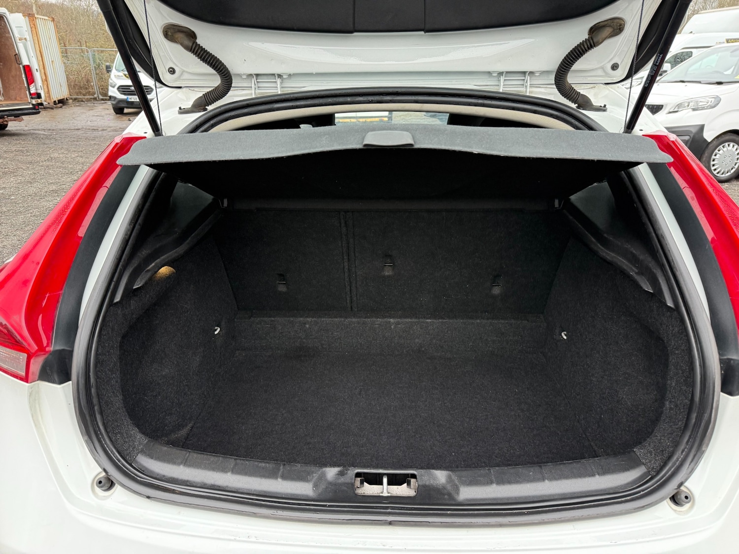 Used Volvo V40 2015 for sale - 78197764: Photo 22