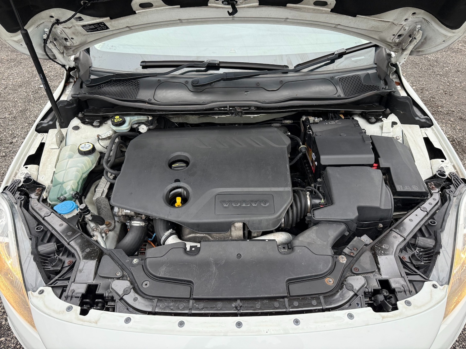 Used Volvo V40 2015 for sale - 78197764: Photo 23