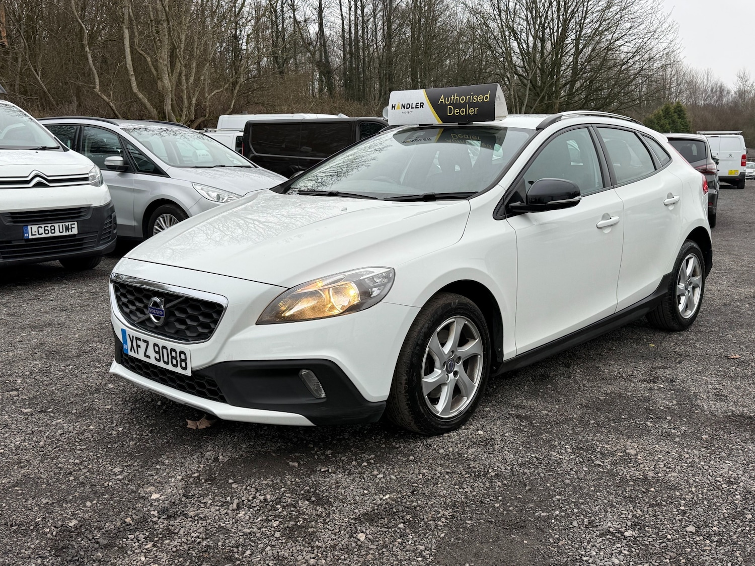 Used Volvo V40 2015 for sale - 78197764: Photo 3