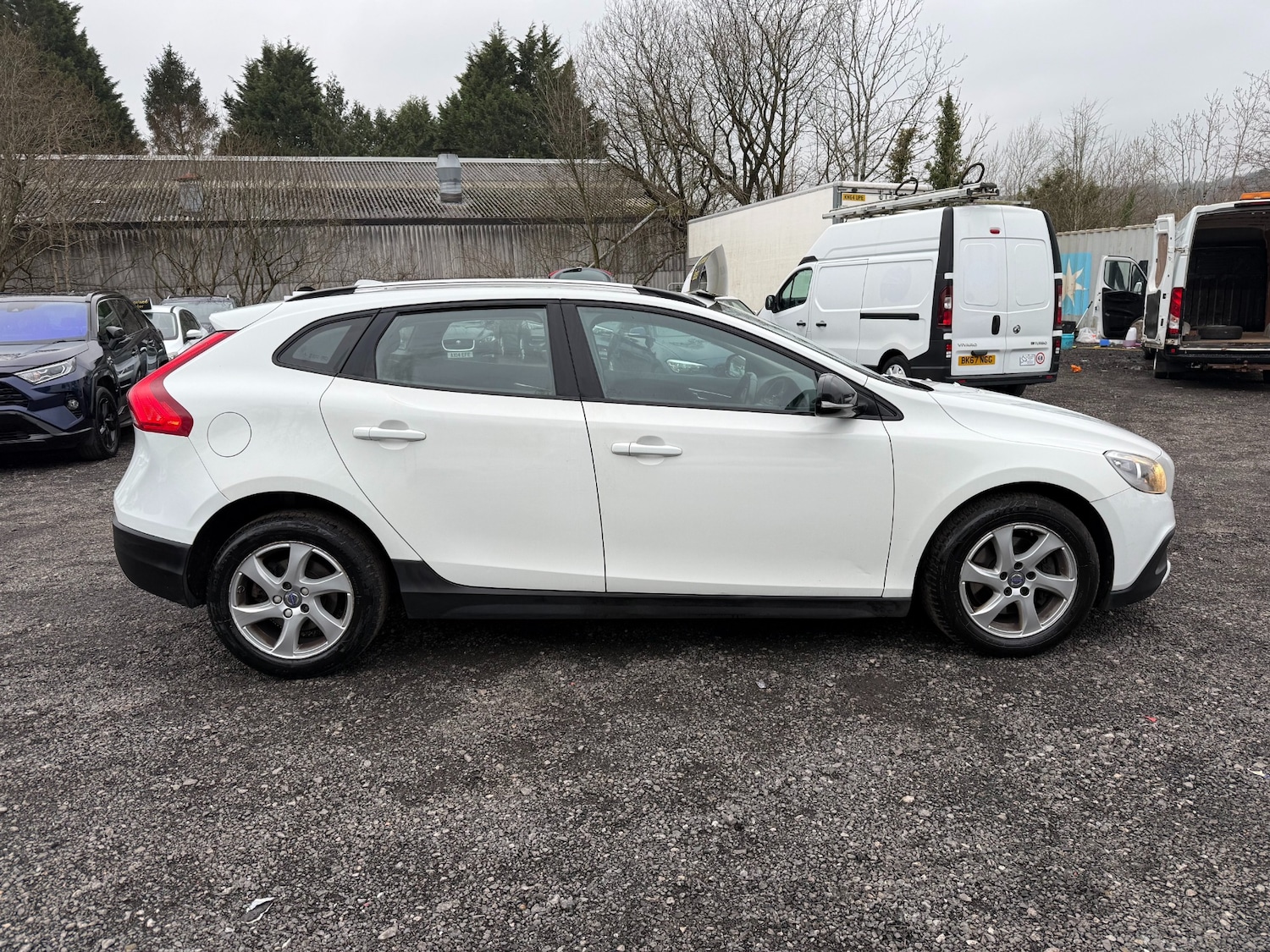 Used Volvo V40 2015 for sale - 78197764: Photo 4