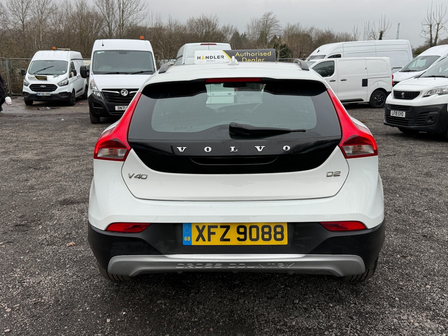 Used Volvo V40 2015 for sale - 78197764: Photo 7