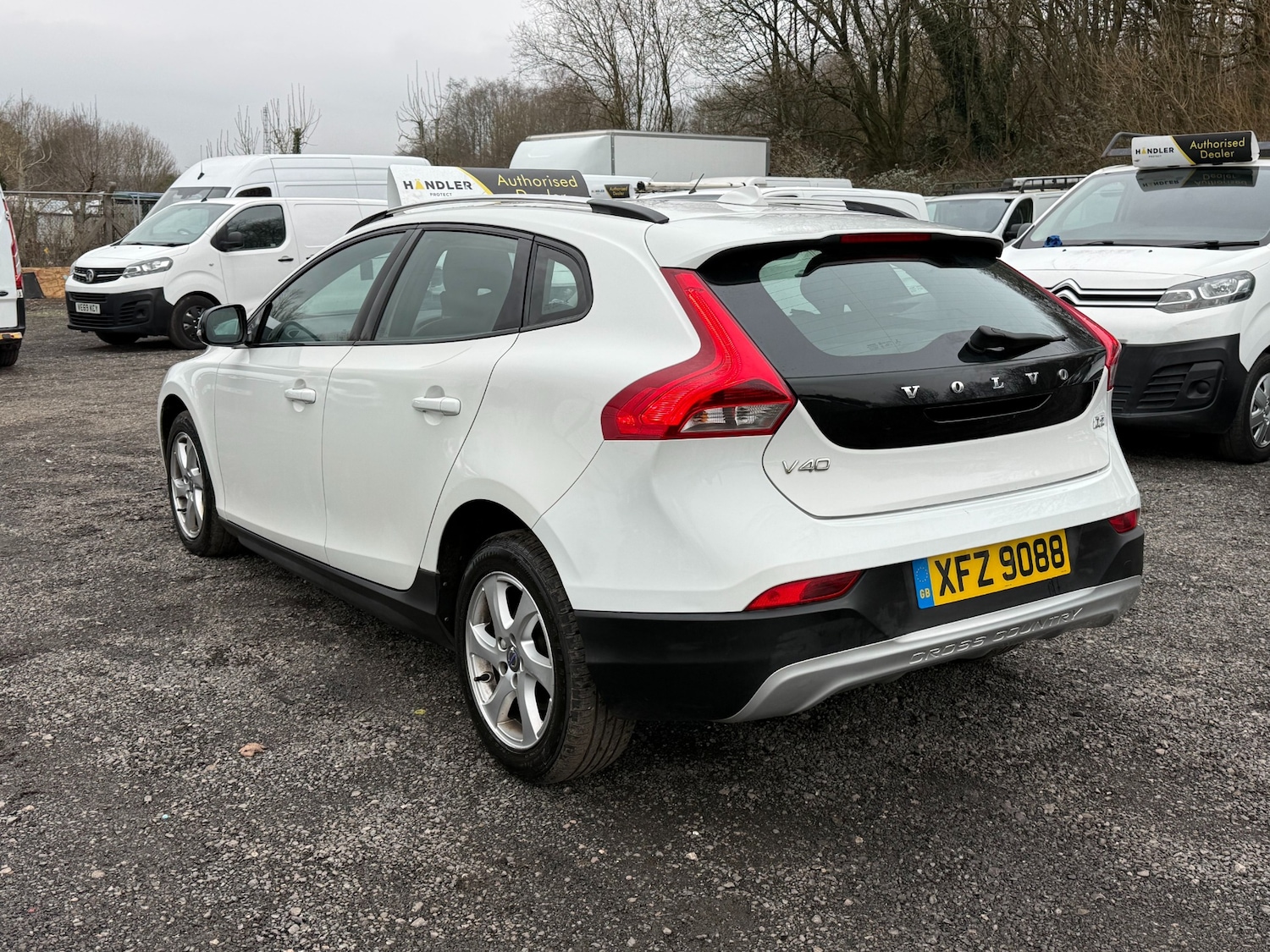 Used Volvo V40 2015 for sale - 78197764: Photo 8
