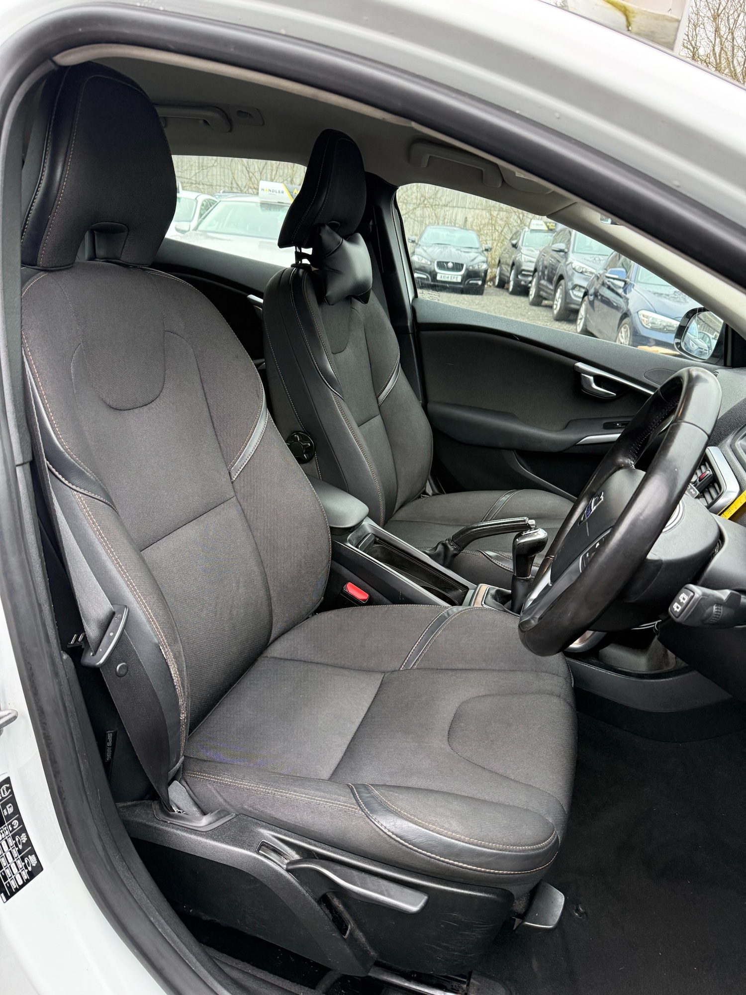 Used Volvo V40 2015 for sale - 78197764: Photo 9