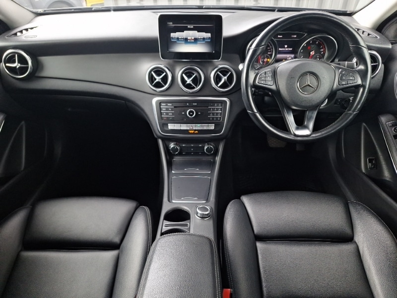 Used Mercedes-Benz GLA 2018 for sale - 76116381: Photo 2