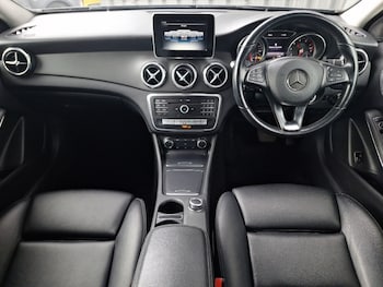 Used Mercedes-Benz GLA 2018 for sale - 76116381: Photo 2
